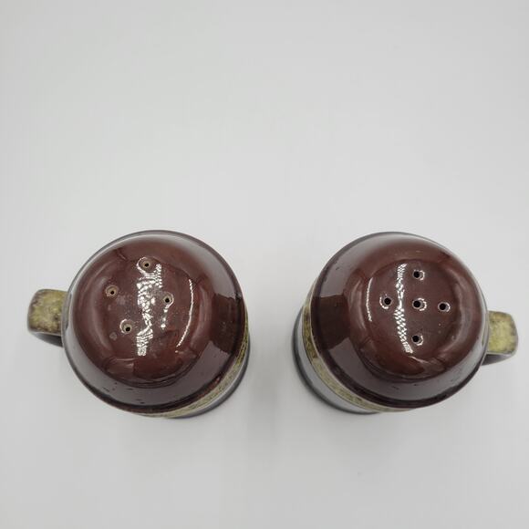 Kitchen Accessory One Size Brown Glazed Ceramic Salt and Pepper Shakers - Picture 4 of 6